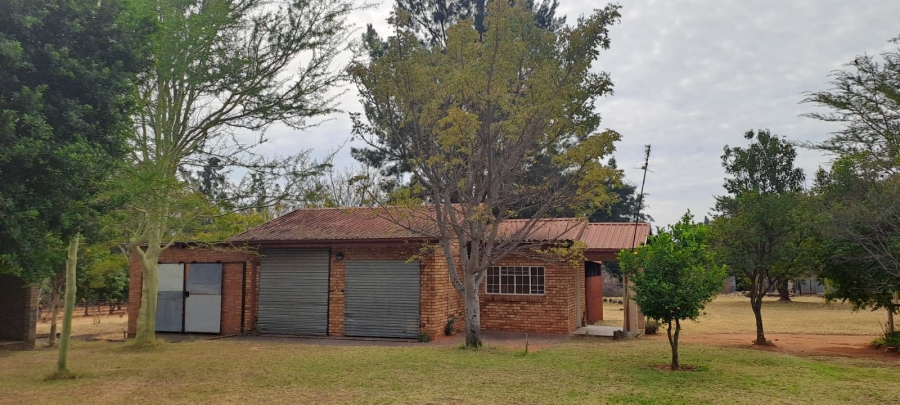 4 Bedroom Property for Sale in Modderfontein A H North West